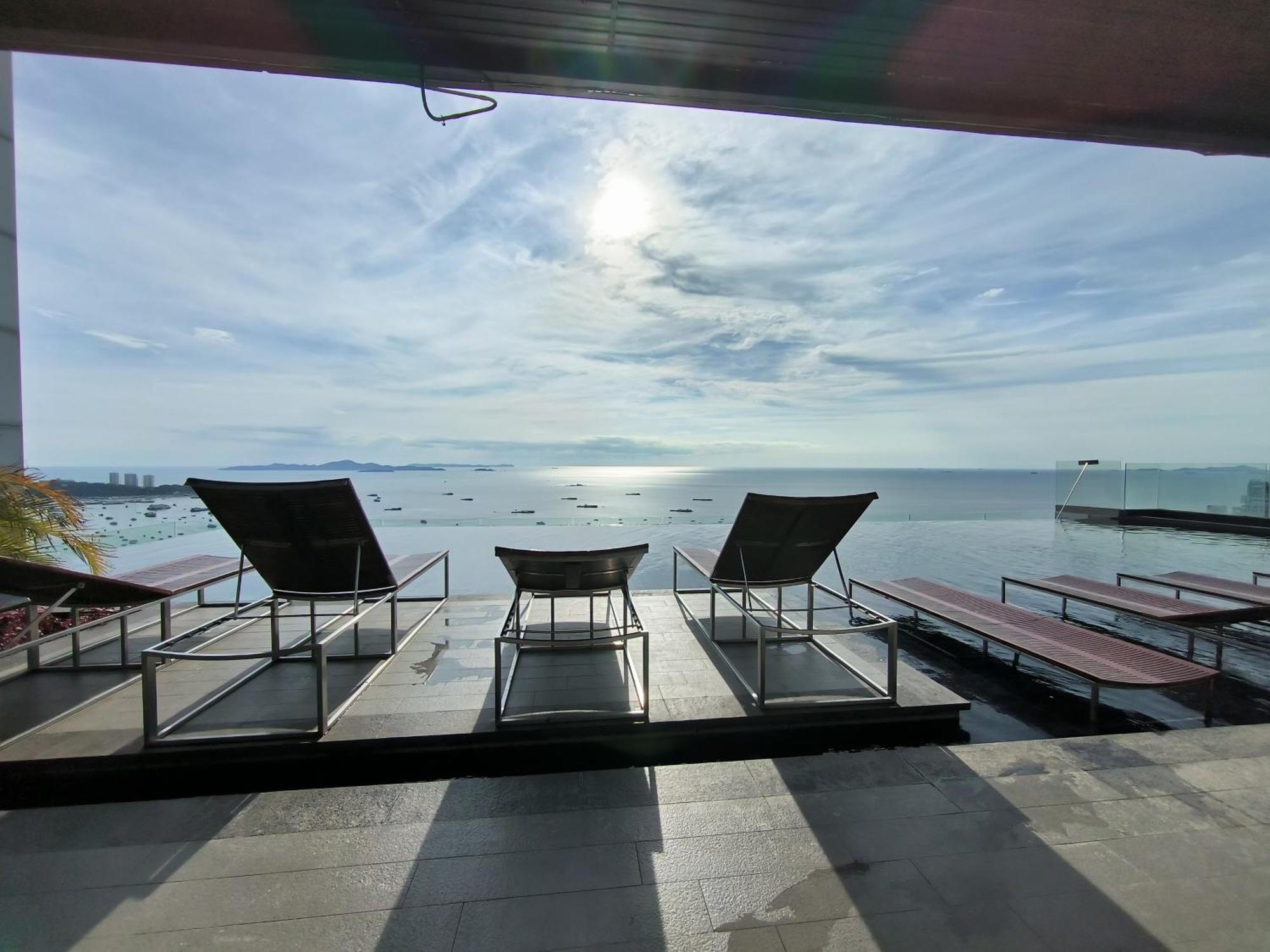 Centric Sea Pattaya Bed & Breakfast Eksteriør bilde
